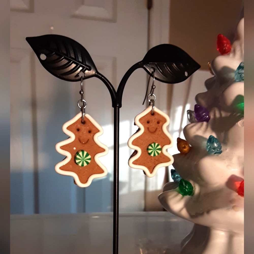 Hand Crafted Gingerbread Christmas Tree Earrings Brown